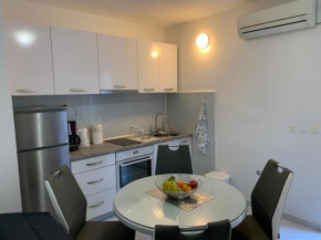 dena apartmani